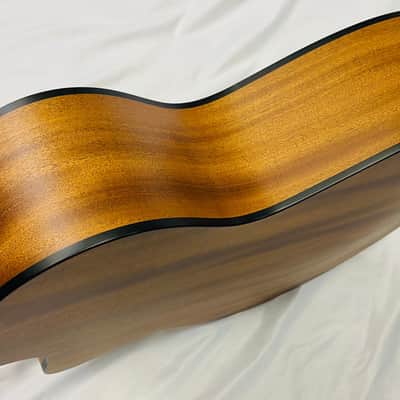 Taylor 112ce Electro-acoustic guitar – Mint condition – Original box included image 11