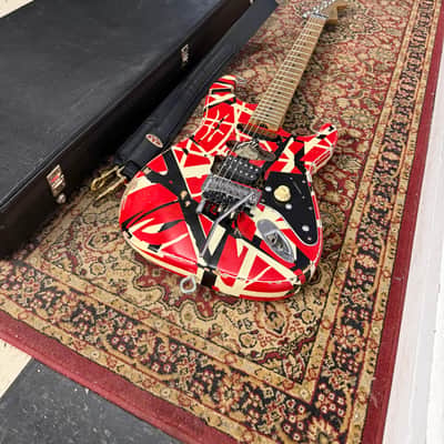 EVH Striped Series Frankie 2020 - Present - Red / White / Black Stripes Relic