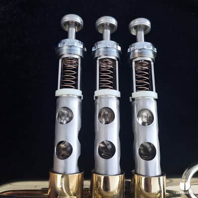 Getzen Capri Bb / A piccolo trumpet two leadpipe gamonbrass image 17