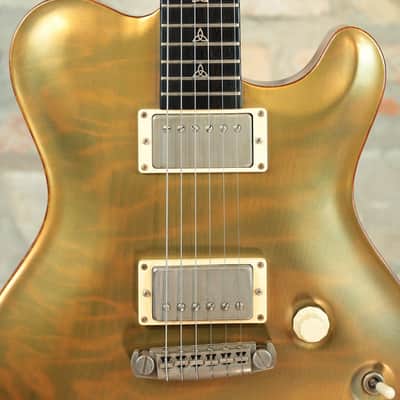 NIK HUBER Redwood Dolphin Exceptional Curly 1-piece Top - Summer NAMM 2013 - Translucent Gold Top Semi-Gloss image 6