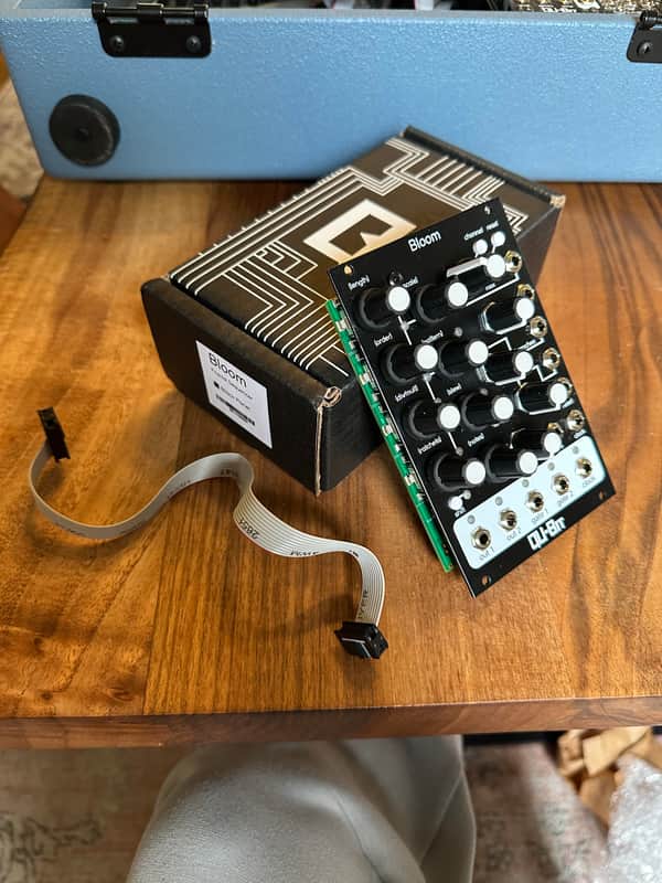 Qu-Bit Electronix Bloom