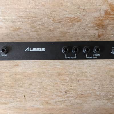 Alesis MicroVerb III 16-Bit Digital Reverb and Delay 1991 - 1996 - Black image 4