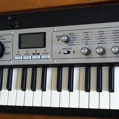 Korg MicroKORG XL 37-Key Synthesizer/Vocoder image 3
