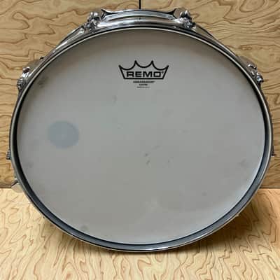 Rogers "7-Line" Dyna-Sonic 5x14" Brass Snare Drum with "Beavertail" Lugs 1963 - 1967 - Chrome imagen 6