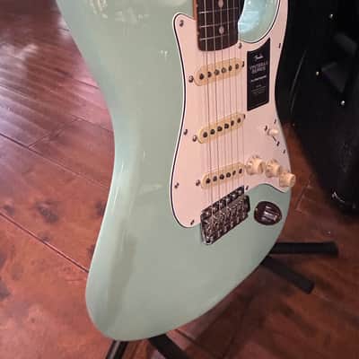 Fender Vintera II '70s Stratocaster with Rosewood Fretboard Surf Green #MX23109950 7lbs 15.1 oz image 11