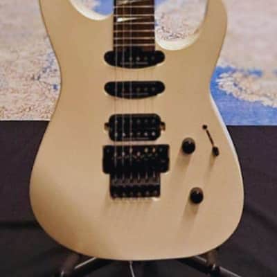 Jackson American Series Soloist SL3 Platinum Pearl JAS2201597 image 3