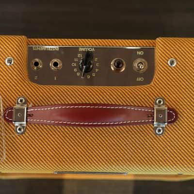 Fender '57 Custom Champ 2-Channel 5-Watt 1x8" Guitar Combo 2016 - Present - Lacquered Tweed image 4