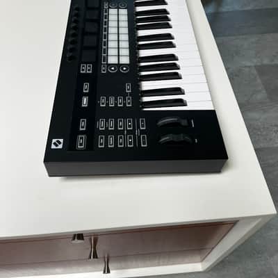 Novation ReMOTE 49 SL MKIII MIDI Controller 2018 - Present - Black image 2