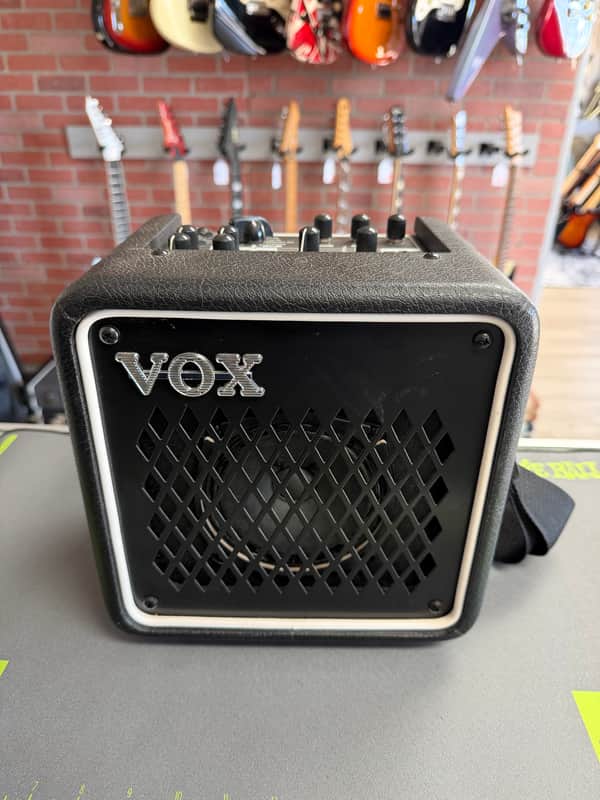 Vox Mini GO 3 3-Watt 1x5" Compact Digital Modeling Guitar Combo 2021 - Present - Black image 1