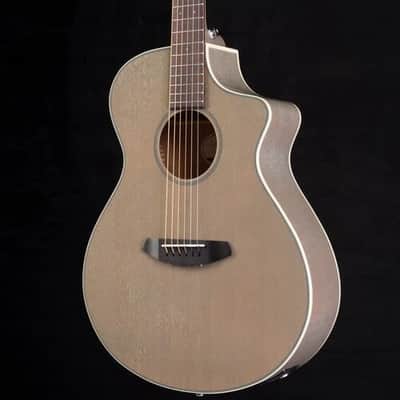 Breedlove Discovery Concert Seaside CE, All Mahogany Body. 43mm nut, Mint image 4