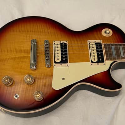 2015 Gibson Les Paul Classic - Fireburst - AA Flame Maple Top - Free Pro Setup image 2