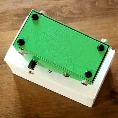 Ear Fuzz Effects Toad Venom 2021 - Green image 5