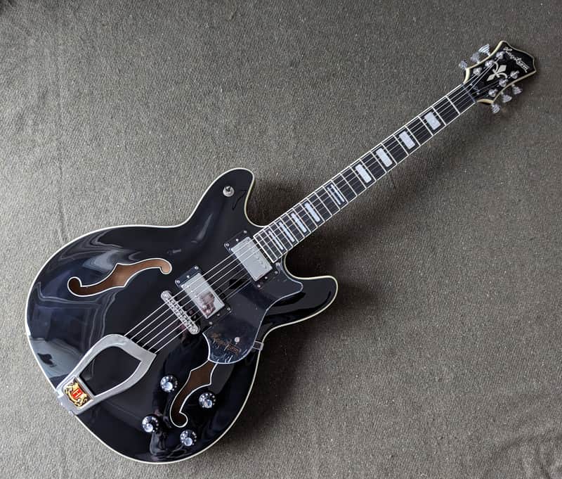 Hagstrom '67 Viking II 2023 - Present - Black Gloss image 1