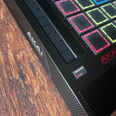 Akai MPC Live III Standalone Sampler / Sequencer 2025 - Present - Black image 3
