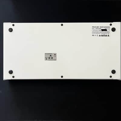 Abstrakt Instruments Avalon Synthesizer 2024 - White image 13