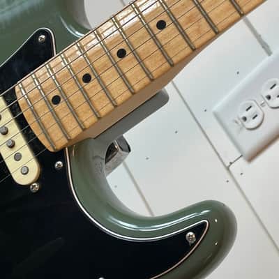 Fender Stratocaster 2017 - Olive image 4