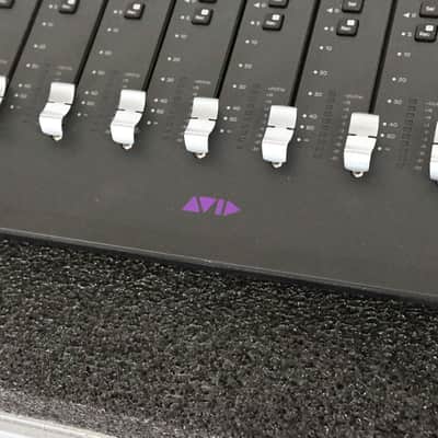 AVID S3 16-Fader Control Surface w/ E3 Engine and Road Case CG013BE image 4