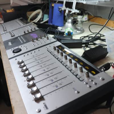 Euphonix 20 channel DAW control surface: 2 Artist Mixes + 1 Artist Control 2000's Grey image 5