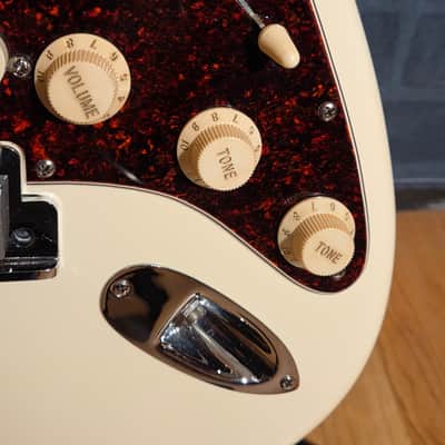 Fender 1993 Custom Shop Closet Classic Stratocaster Olympic White w/ Fender G&G HSC image 7