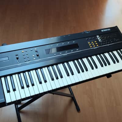 Ensoniq ESQ-1 Digital Wave Synthesizer 1986