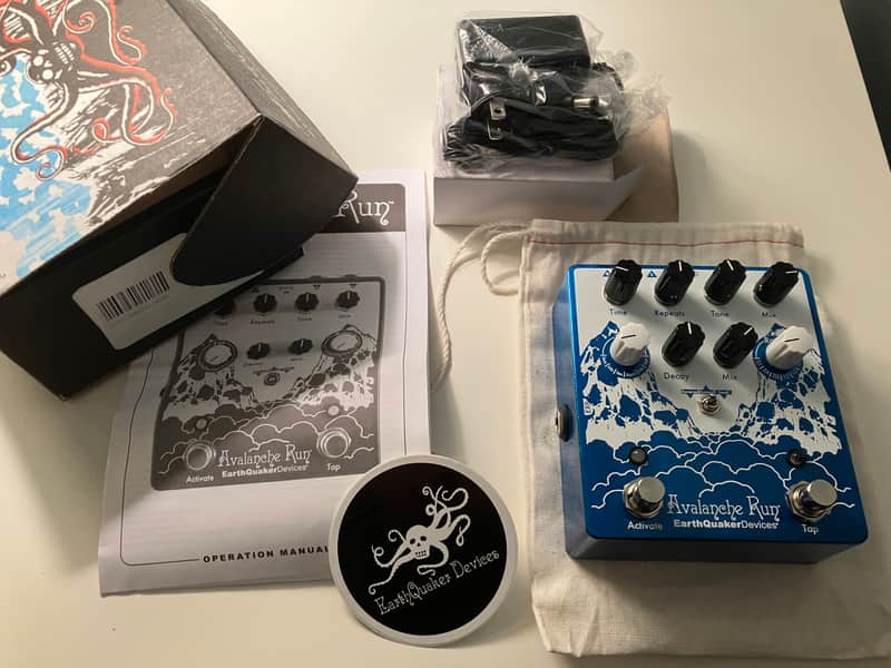 EarthQuaker Devices Avalanche Run Stereo Reverb & Delay with Tap Tempo V2