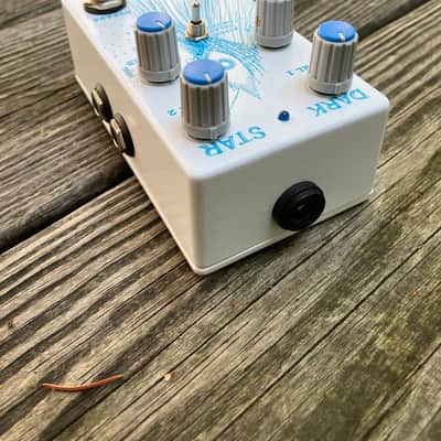 Old Blood Noise Endeavors Dark Star V2 Limited Rare White/Blue Ink 2017-2024 - White/Blue image 3