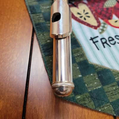 Yamaha YFL-22N (closed hole) Flute - 2026 - EXCELLENT/NEW PADS! image 4