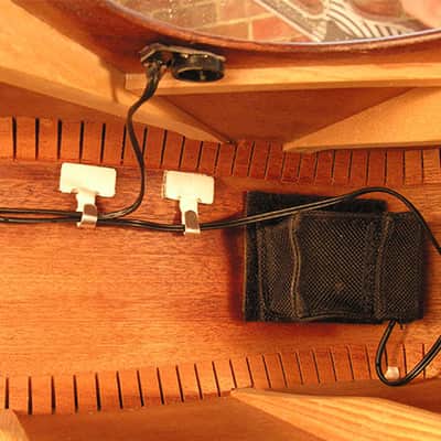 Self-stick Wiring Clips for Acoustic Pickups (6 pcs) - Black image 2