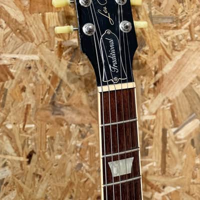 Pre Owned Gibson 2014 Les Paul Traditional w/ Seymour Duncan Pickups - Tobacco Sunburst Inc. Case image 2