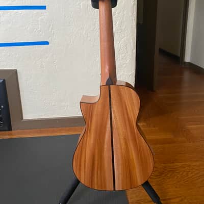 Oli X2-TCMG-SHC (Cedar/Mahogany slothead cutaway tenor ukulele) in pristine condition image 2