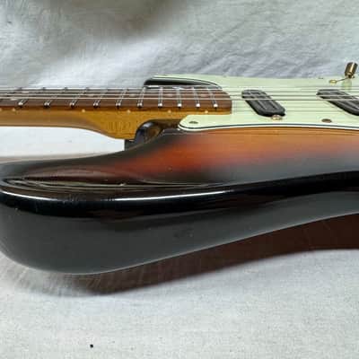 Fender USA SRV Stevie Ray Vaughan Signature Stratocaster Guitar with DiMarzio Hot Rails pickups + Case 1994 - 3-Color Sunburst / Pau Ferro fingerboard image 20
