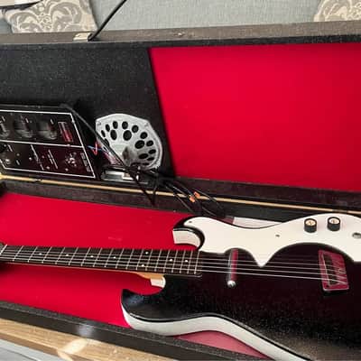 Silvertone 1448 With Case Amp 1962 - 1967 - Black image 6