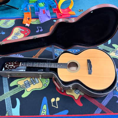 Guild GAD-JF30 Acoustic Guitar with Matching Hardshell Case image 1