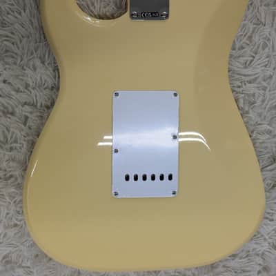 Mint Fender Yngwie Malmsteen Stratocaster White Electric Guitar, Scalloped board image 4