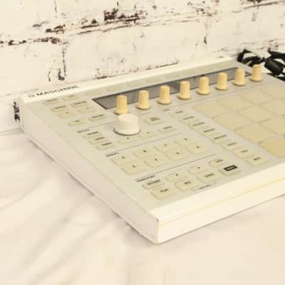 Native Instruments Maschine MK2 White Groove Production Studio image 3