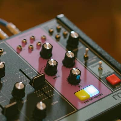 Moog Matriarch Patchable 4-note Paraphonic Analogue Synthesiser image 9