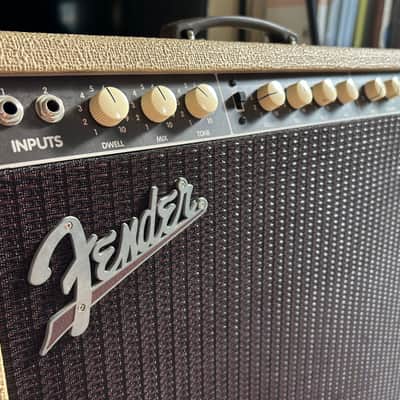 Fender Vibro-King 60-Watt 3x10" Guitar Combo image 3