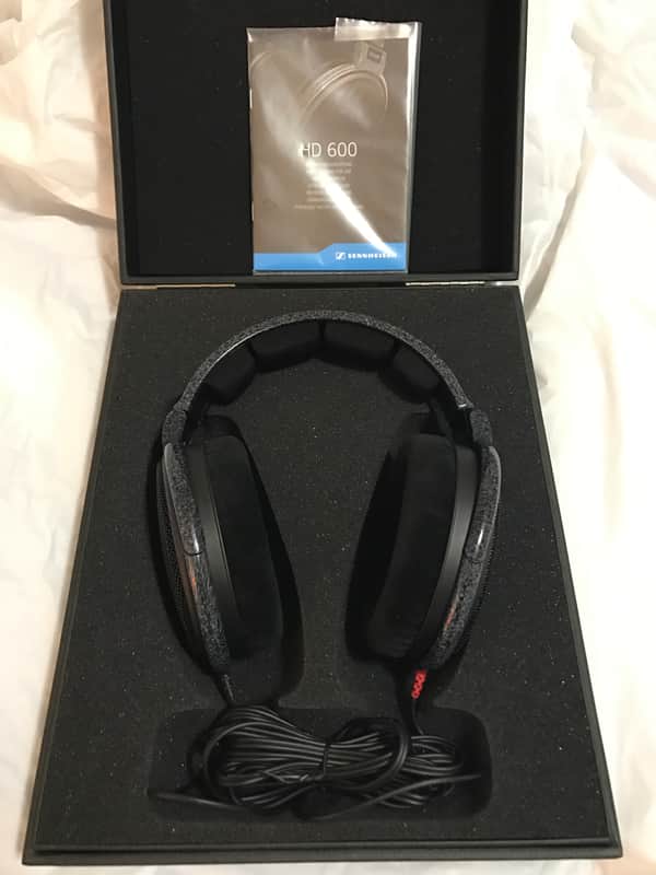 Sennheiser HD 600 Open Back Headphones - MINT, Barely Used image 1