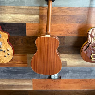 Guild M-240E Troubadour - Satin image 7
