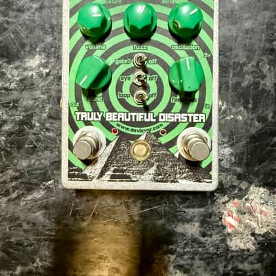 Effector 13 Truly Beautiful Disaster (Devi Ever) | Reverb