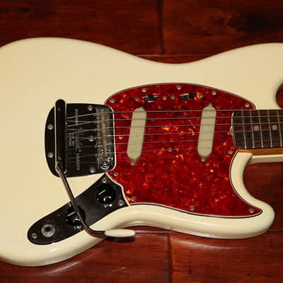 1966 Fender Mustang (FEE1177) image 3