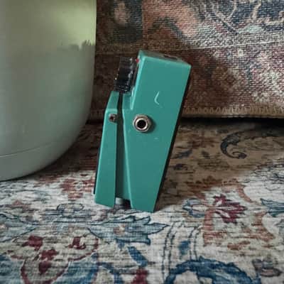 Boss TR-2 Tremolo (Silver Label) 1997 - Present - Green image 2