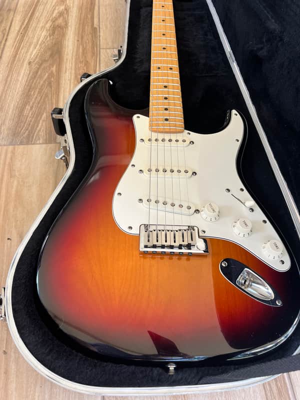 Fender American Series Stratocaster 2000 - 2007 | Reverb