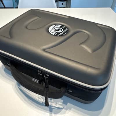 Like-New Shure KSM44A — 1 of 2 — (with shockmount and original case) — Large Diaphragm Multipattern Condenser Microphone image 4