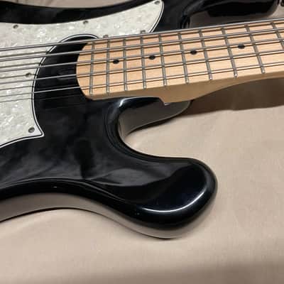 Dean Hillsboro 5 V J-Style 5-String Bass Black image 5