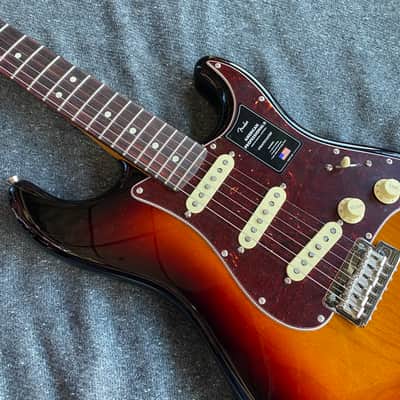 Fender American Professional II Stratocaster Rosewood 2021 3-Color Sunburst US210089012 image 4