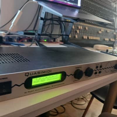 Quasimidi Technox - Techno Syntesizer