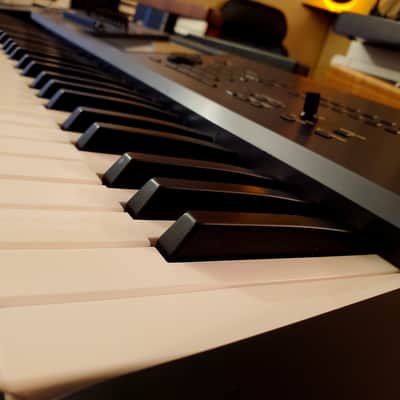 CERTIFIED!!! KORG KRONOS 61 UPGRADED FULLY SERVICED AND IN AMAZING CONDITION! image 5