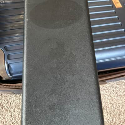 SKB Guitar Case for Les Paul/single cut away style guitars 1990s image 8