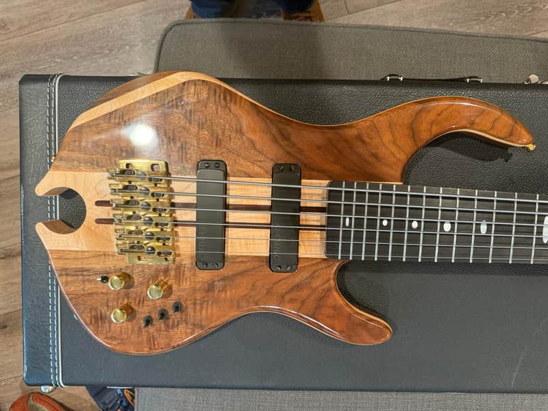 The Collector’s Choice: Treker Custom 6-String Bass – Alembic Pickups – Mint/Like-New image 1